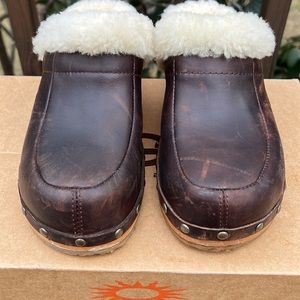 UGG Australia Kalie leather shearling wooden studded clogs US 9